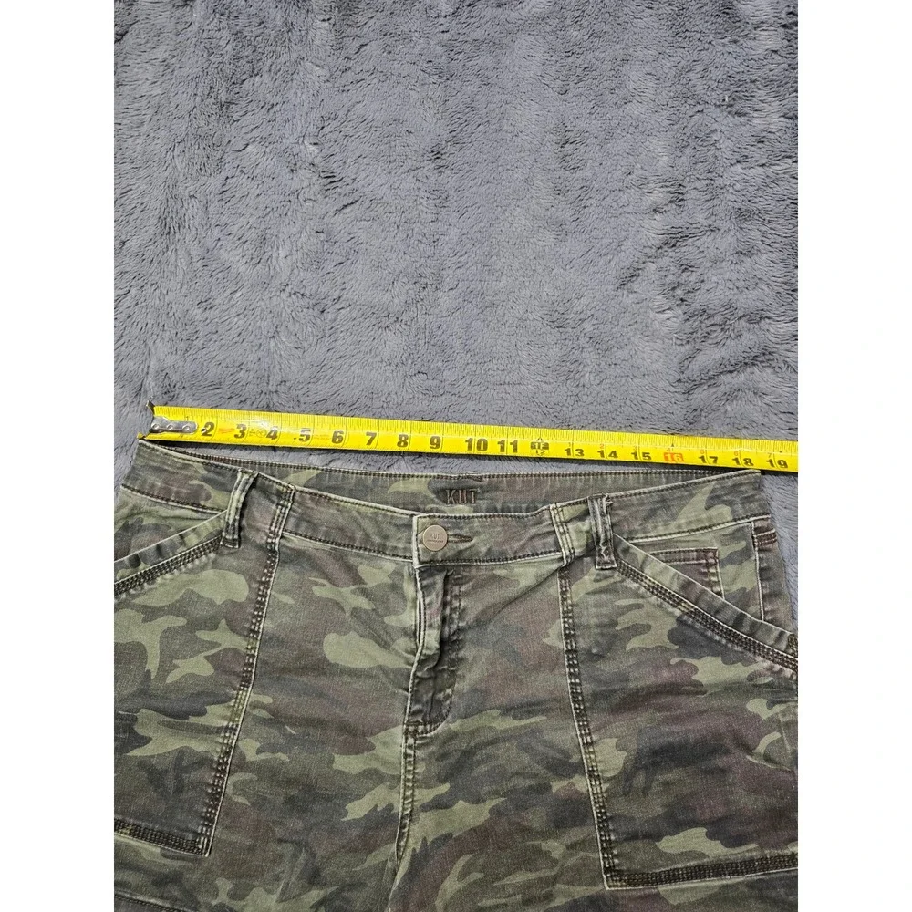 KUT from the Kloth Gidget Camo Shorts Womens 16 Green Camouflage Utility Cargo